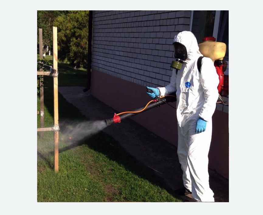 травля клещей на участке в Черняховске